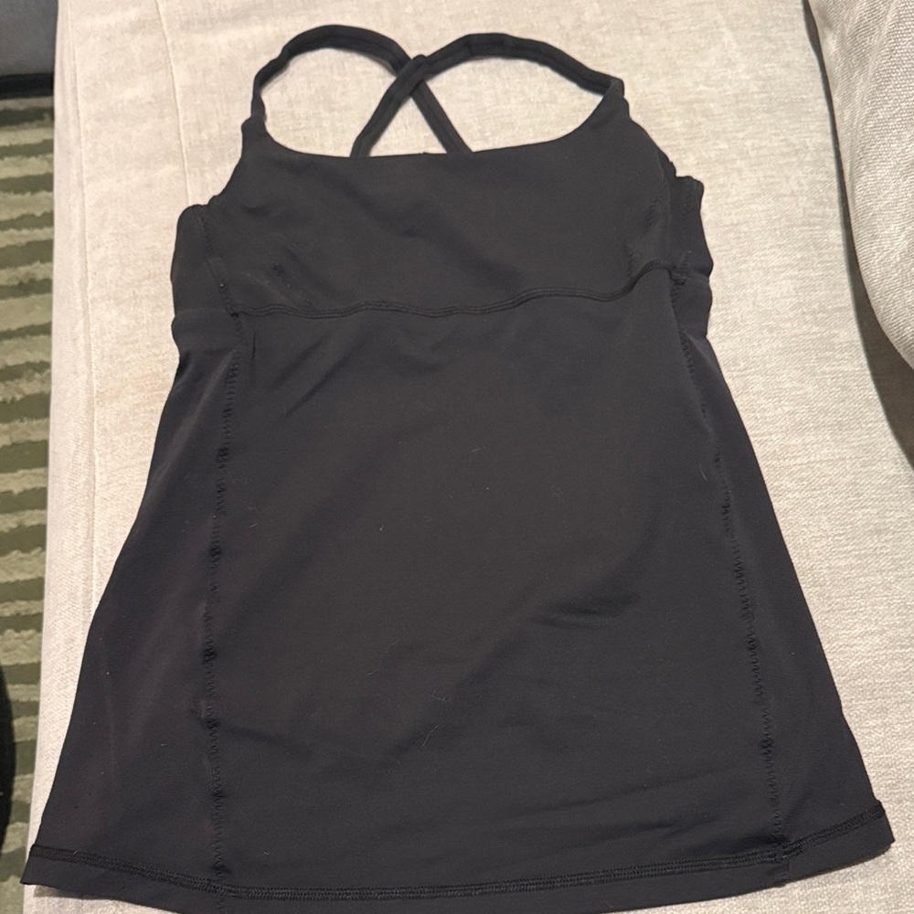 Lululemon black tank size 6